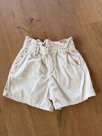Zara Jeans Shorts in Hellbeige Gr.36