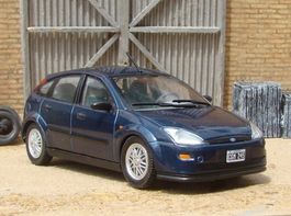 Ford Focus I CLX 5-Türer Phase I 1998-2001 dunkelblau met. /