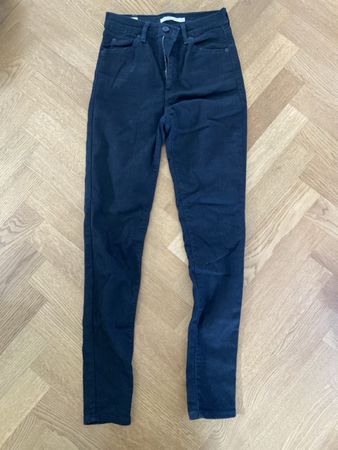 Levi‘s Skinny Jeans Grösse 26 Schwarz