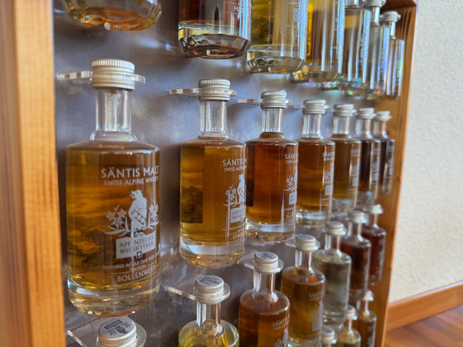 Bevande alcoliche: Appenzeller Whiskytrek 2016 – Usato da Teufen AR venduto da lhe_wd6h 1