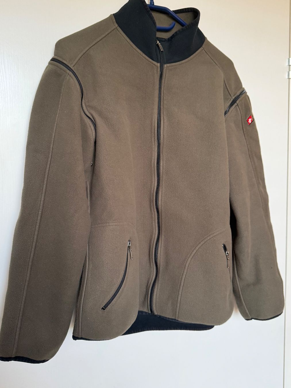 Armée suisse Uniformes: Schweizer Armee Fleecejacke – D'occasion à Birmensdorf ZH par T_Richard 2