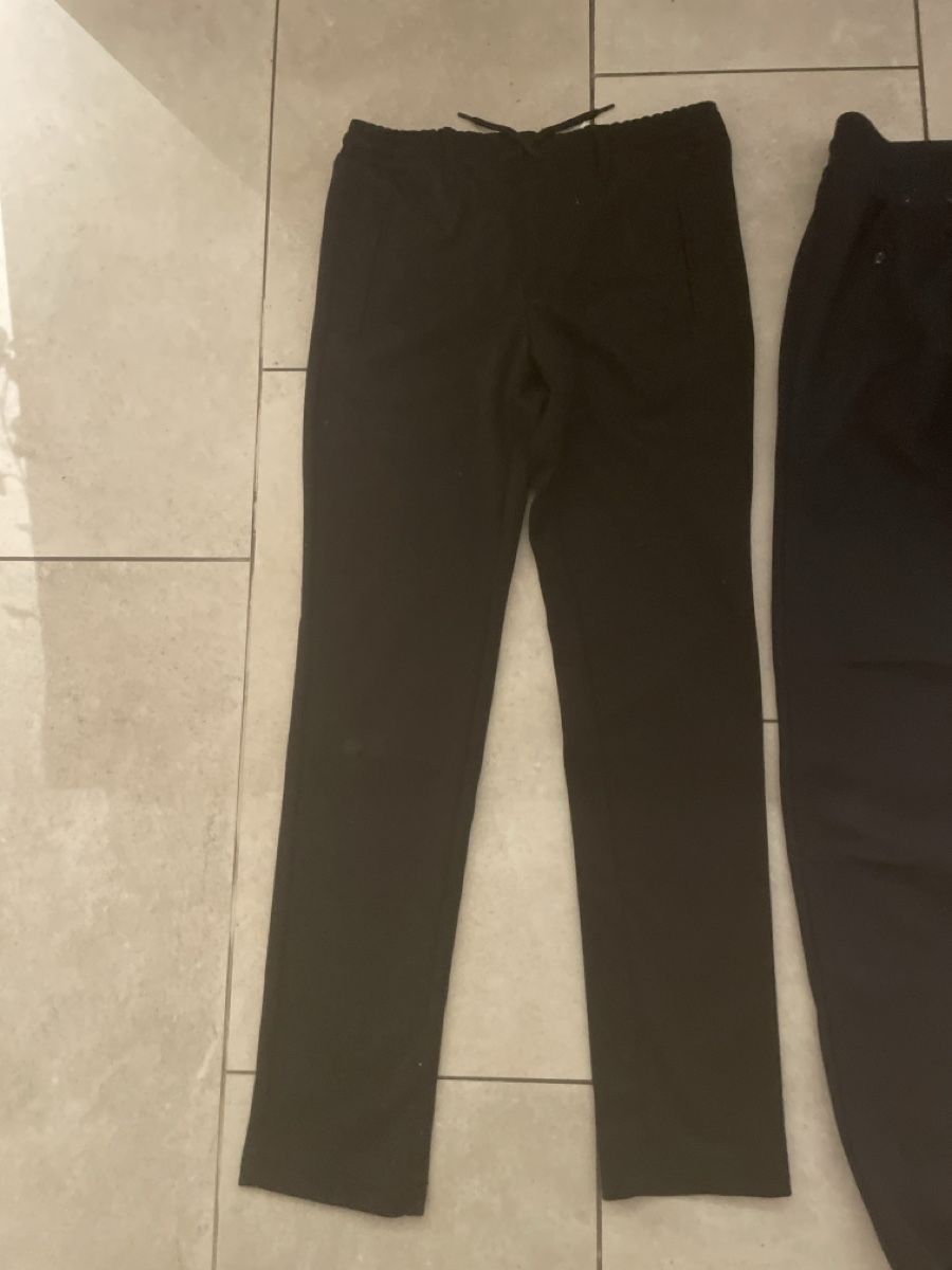 Adidas Lotti & Set di vestiti: Trainer Hosen Junge Gr.152 – Usato da Baar venduto da Vili7 2
