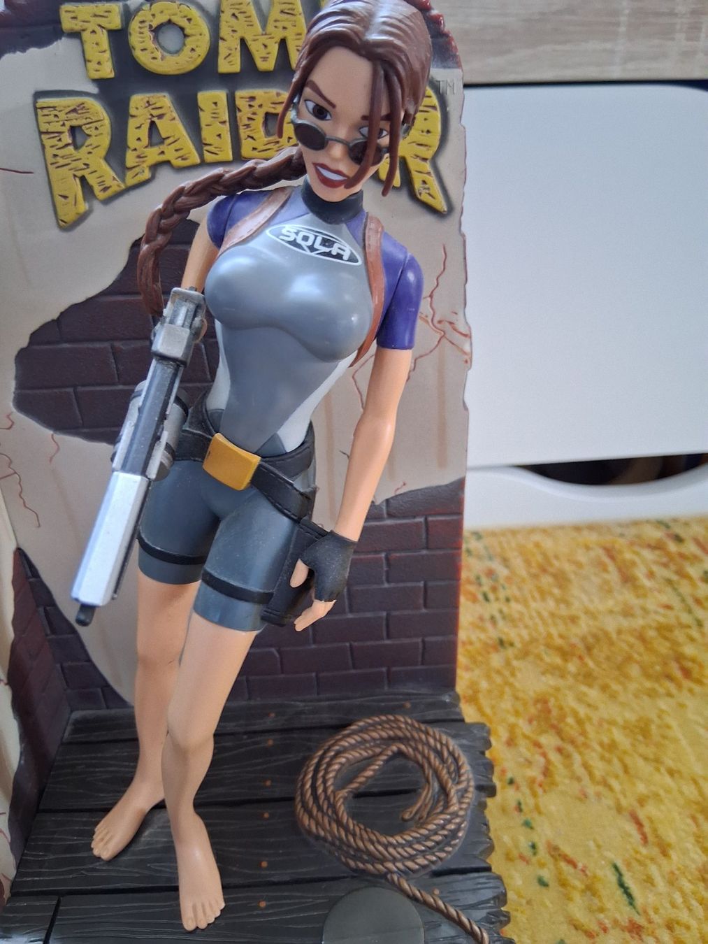 Statuette: Statue Lara Croft Tomb Raider – Usato da Aigle venduto da Marcagapit 1