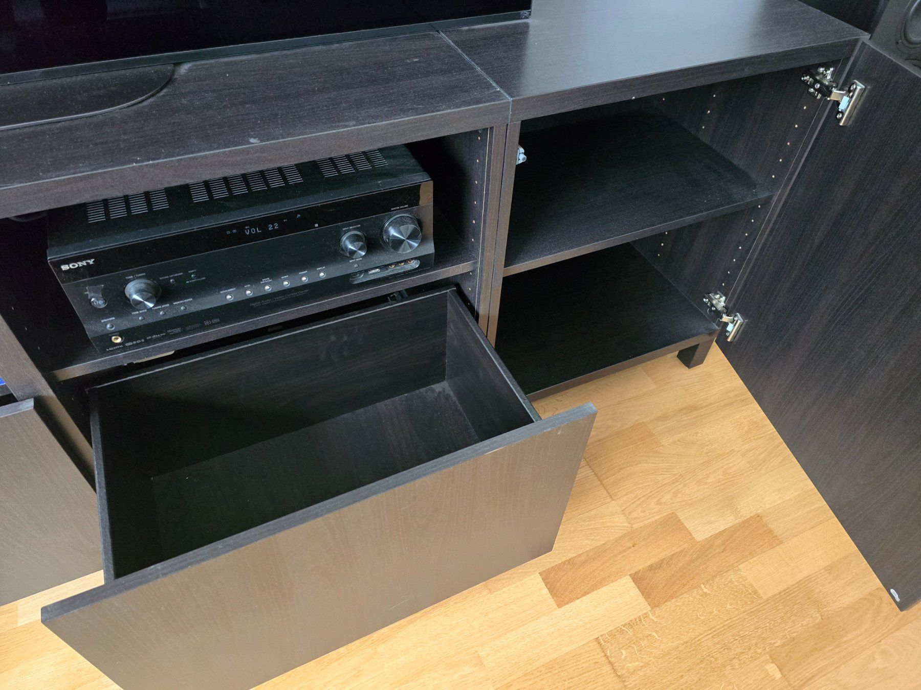 Ikea Credenze: Ikea Sideboard Besta – Usato da Basel venduto da Stanley... 1