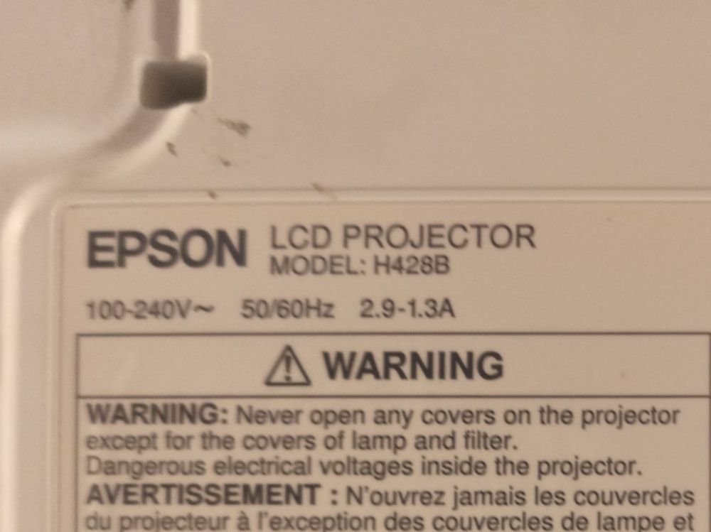 Epson Vidéoprojecteurs: Beamer Epson EB-W12 mit Fernbedienung Ab 1,- – Défectueux à Oberweningen par mar_87mx 7