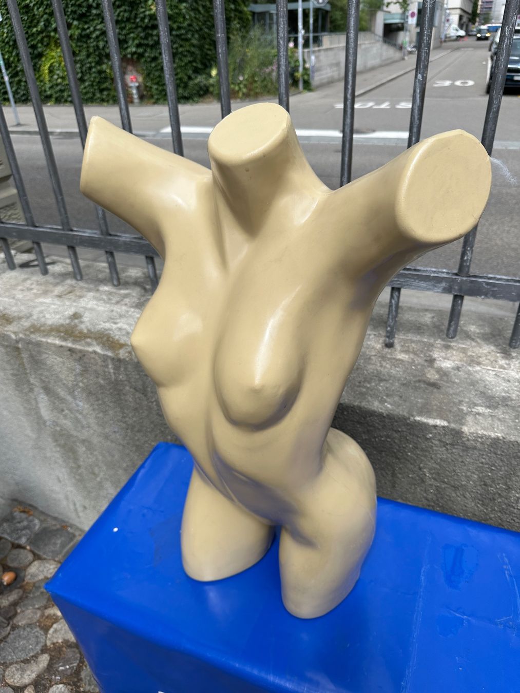 Altro in Decorazioni & Accessori: weibliche Büste Torso Schaufensterpuppe – Usato da Zürich venduto da atlantis77 2