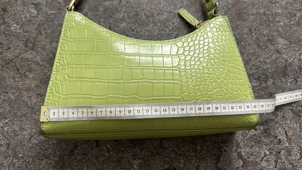 Borse da donna: Handtasche grün Krokodiloptik  – Usato da uerikon venduto da SITRRY4 2