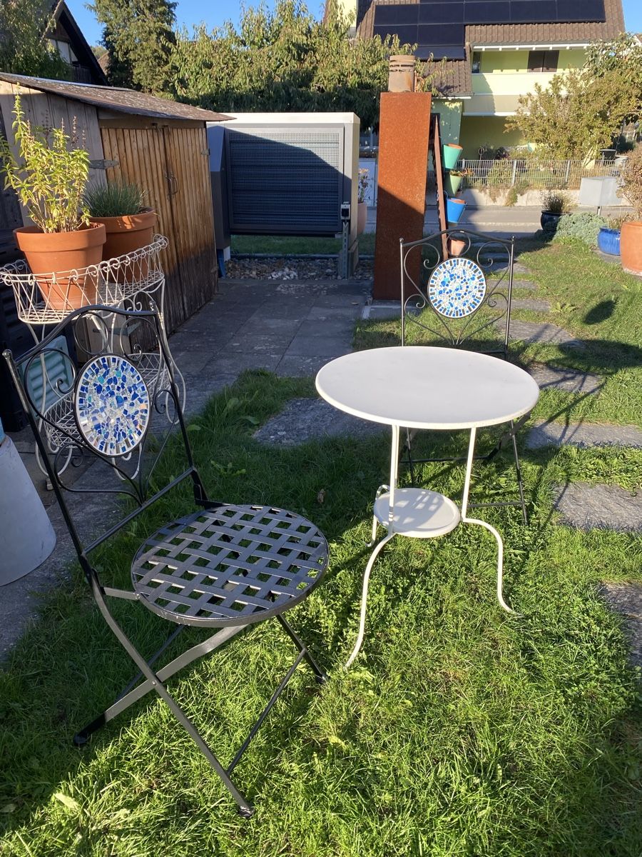 Set di tavolo e panche: Bistro Balkon Set Gartentisch mit Stühlen – Usato da Wiesendangen venduto da argon03 5