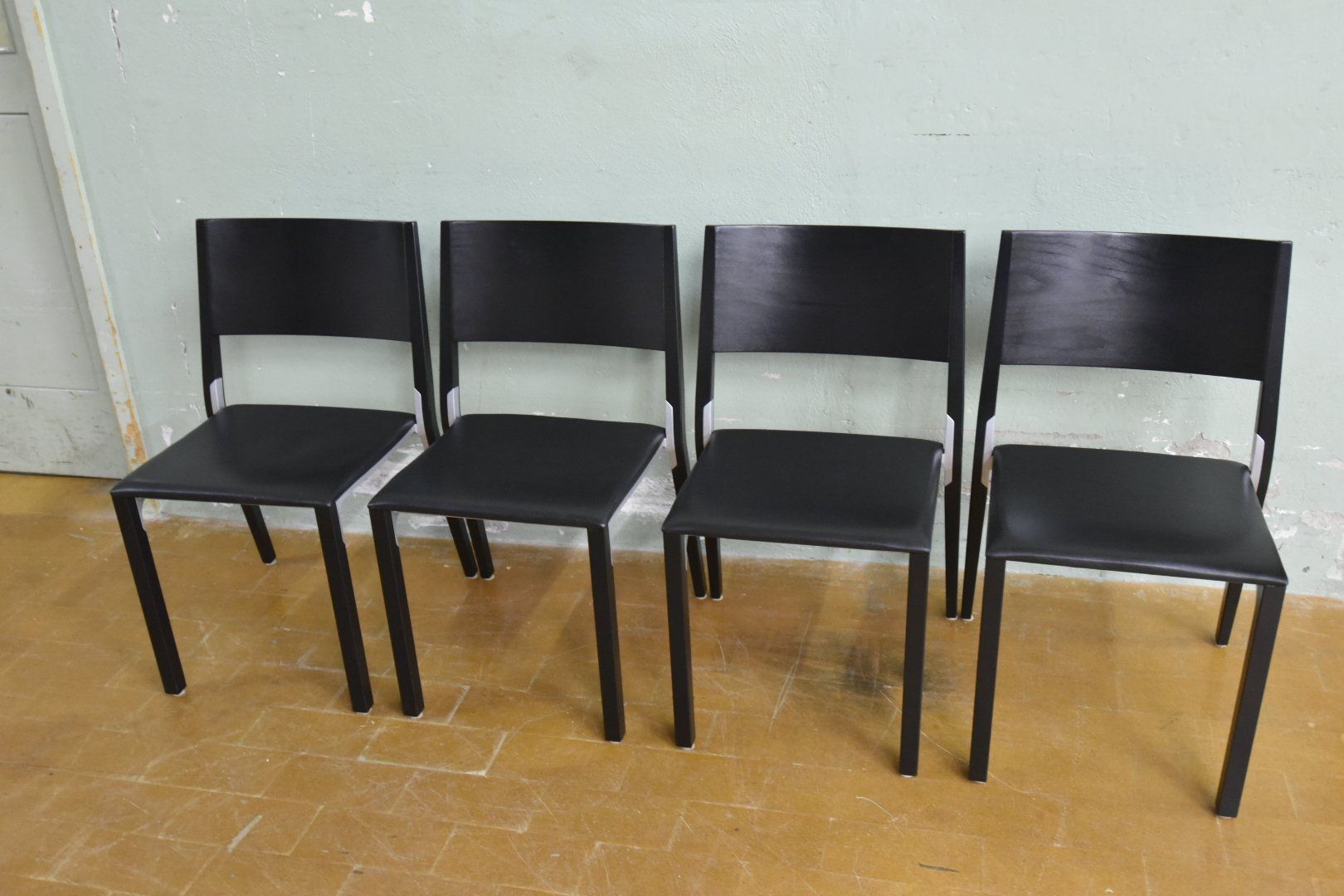 Dietiker Sedie: 4Stk. Stühle Dietiker mit Lederbezug Modell Base – Usato da Lichtensteig venduto da Usedinstorecom 3