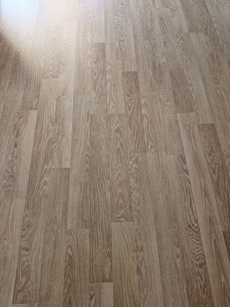 Bodenbeläge: Laminat – Gebraucht aus Mägenwil von RSCHILD