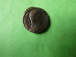 uralte Bronzemünze  17 mm     2.13 g
