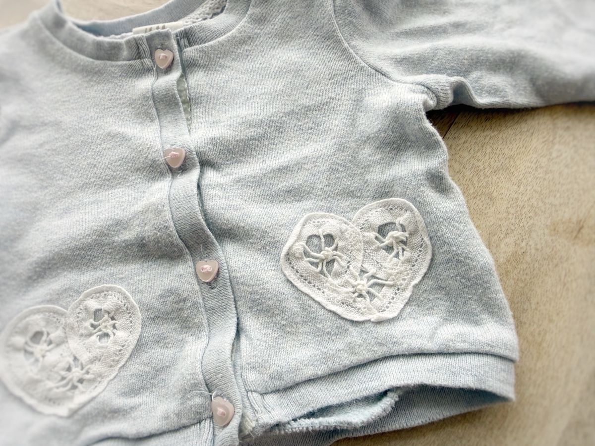 H&M Giacche & Cappotti: Baby Strickjäggli Mädchen hellblau, Gr. 56 – Usato da Eggenwil venduto da Lissi82 1
