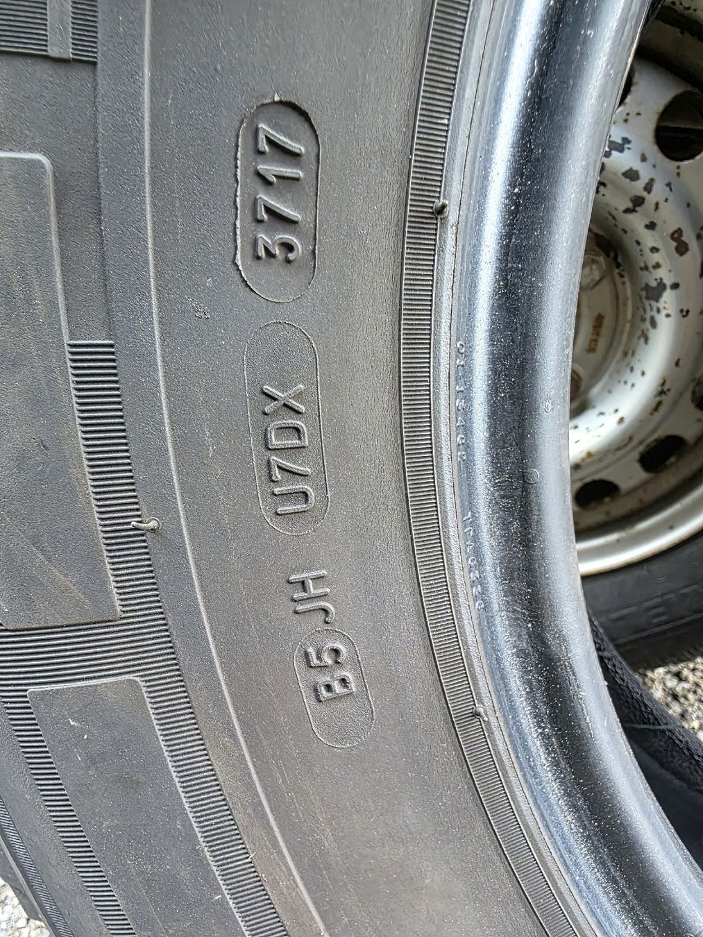 Michelin Pneumatici & Ruote complete: 2x Michelin Agilis Camper 225/75 R 16 – Usato da Oberwil (Dägerlen) venduto da Lugi17 3