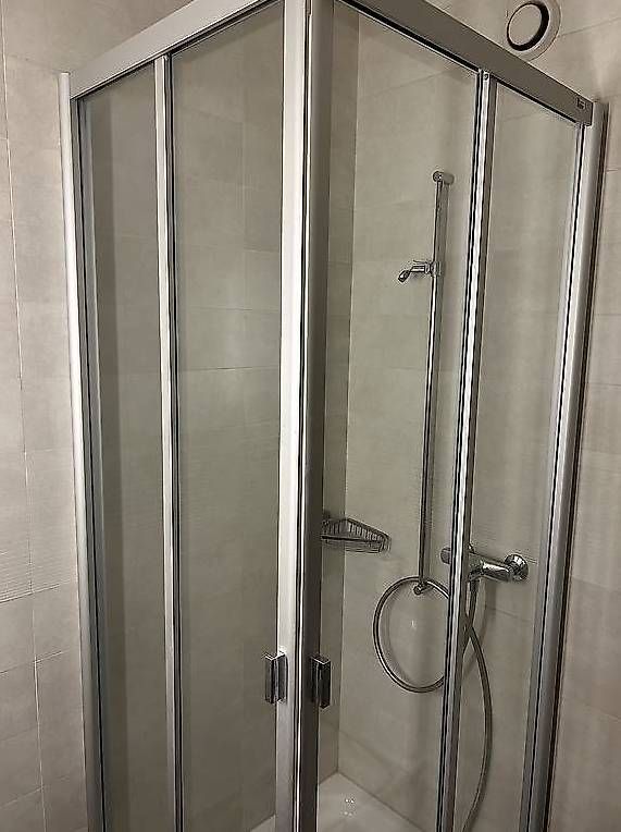 Duscholux Docce: Cabina doccia in alluminio e vetro – Usato da Cadro venduto da sim_2q9z