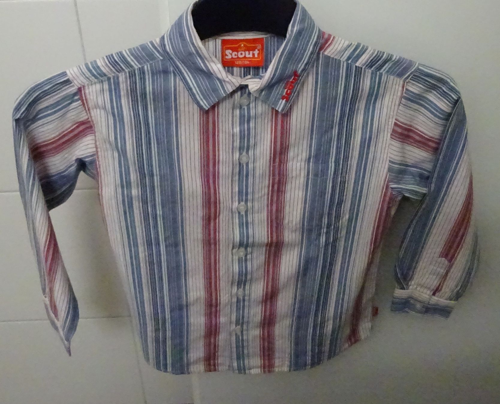 Camicie, T-shirt & Polo: Gr. 128/134 Langarm-Hemd von Scout – Usato da Wagenhausen venduto da Svema