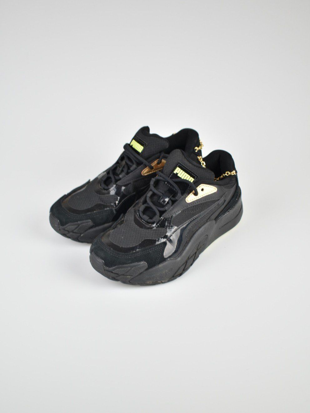 Puma Scarpe da donna: Puma Sneakers Hedra Dark Dreams Gr.38.5 – Usato da Nürensdorf venduto da 2ND_STORY