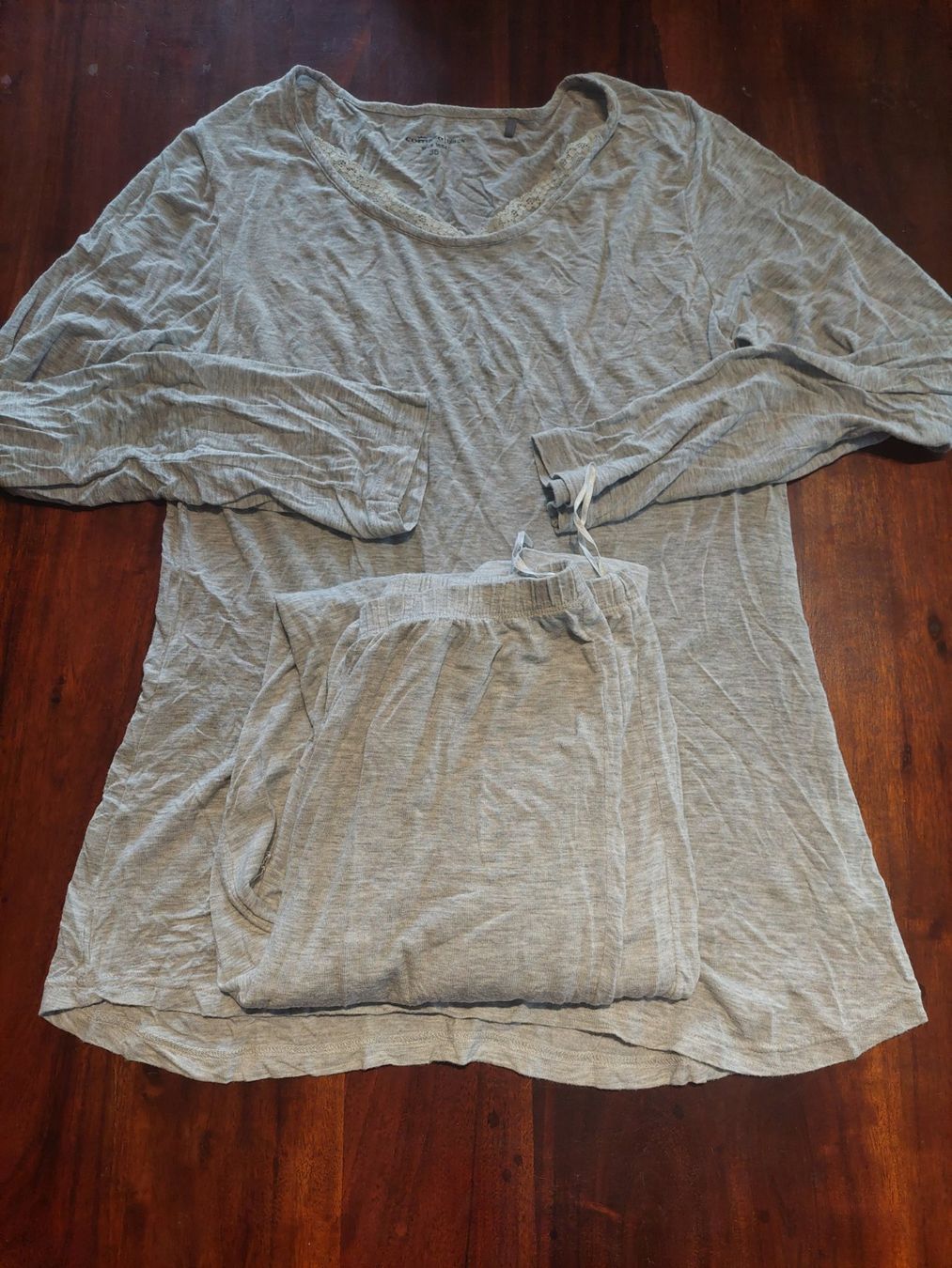 Negligees & Pyjamas: Comazo Pyjama / Schlafanzug Grau Grösse 36 / 38 – Gebraucht aus Beckenried von Havacola 7
