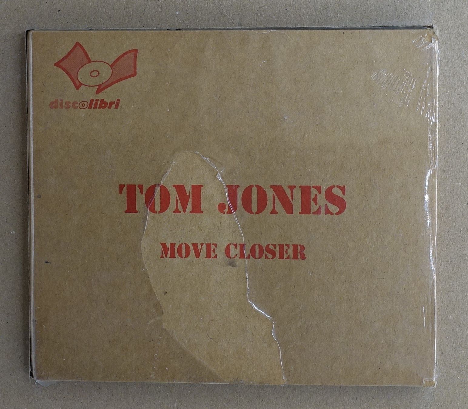 CD: Tom Jones – Move Closer - D14 – Nuovo e nell'imballaggio originale da Sessa venduto da discoverymedia