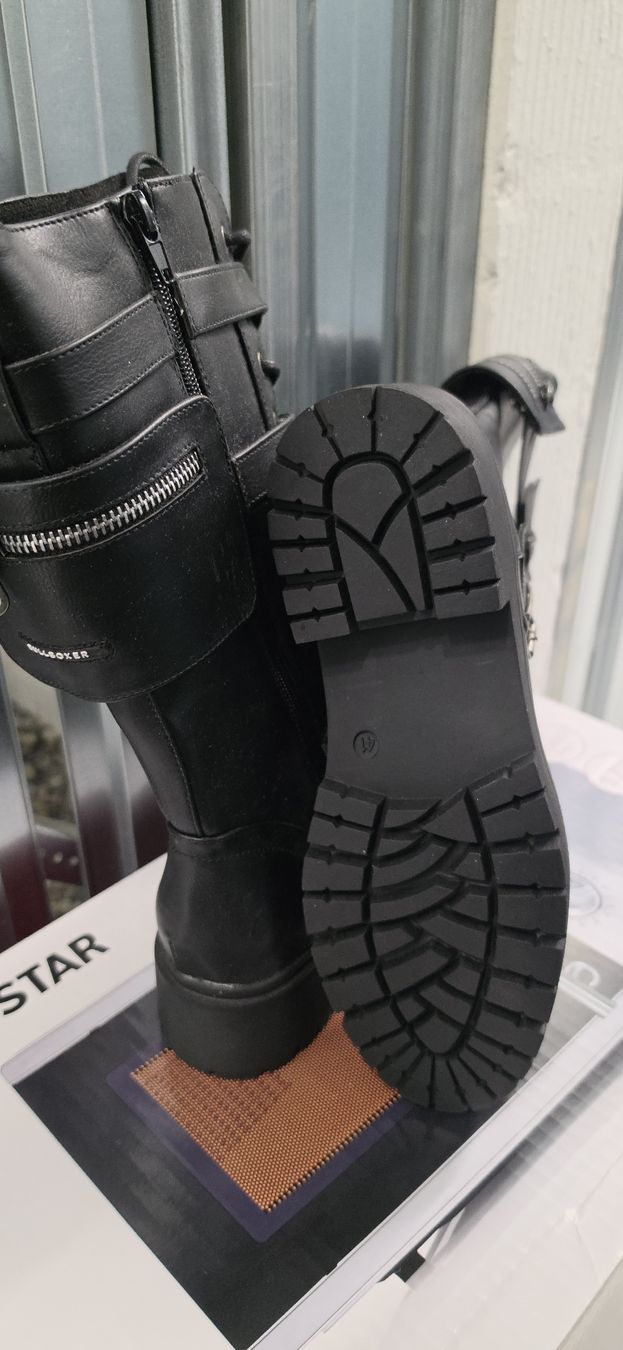 Scarpe da donna: neue Bullboxer Stiefel Gr.41 – Nuovo (secondo la descrizione) da Zürich venduto da Daniela51 3