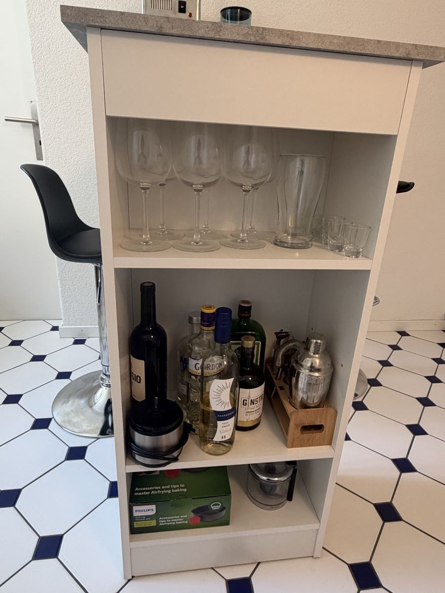 Tables: Stehtisch mit 2 Barhockern – D'occasion à Zürich par ale_mjb2 5