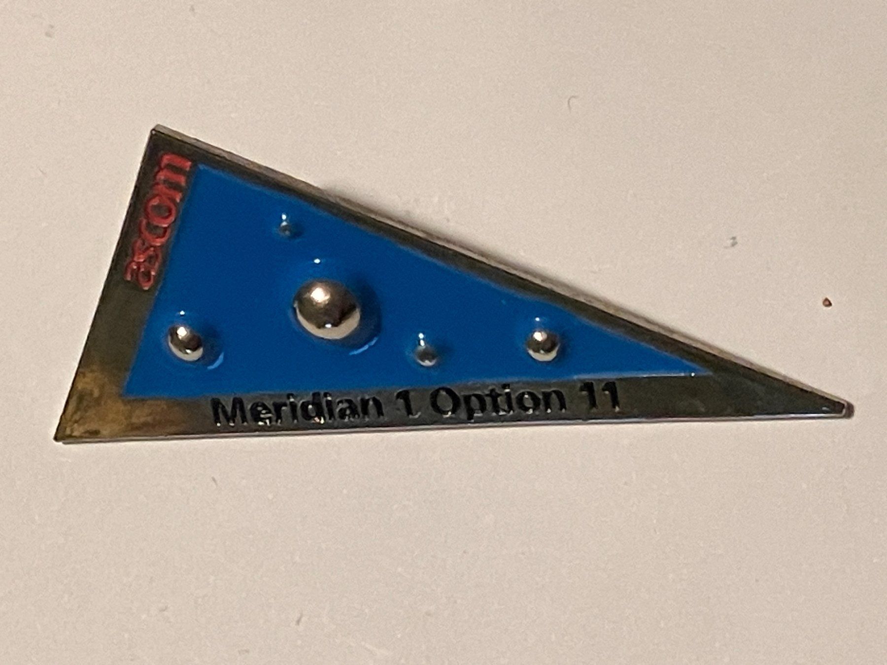 Placchette & Badge: 1 Pin Ascom Meridian 1 Option 11 – Usato da Basel venduto da djwwpp