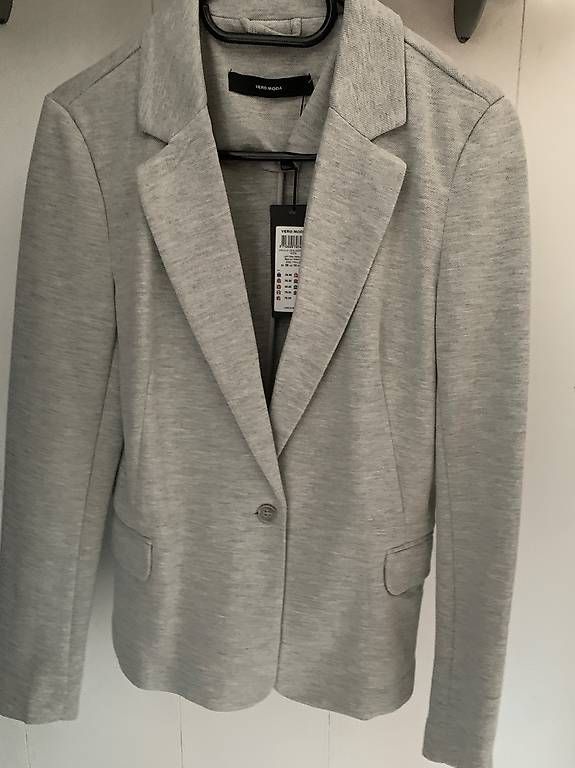 Giacche: Blazer von Vero Moda – Usato da Hägglingen venduto da KarinK