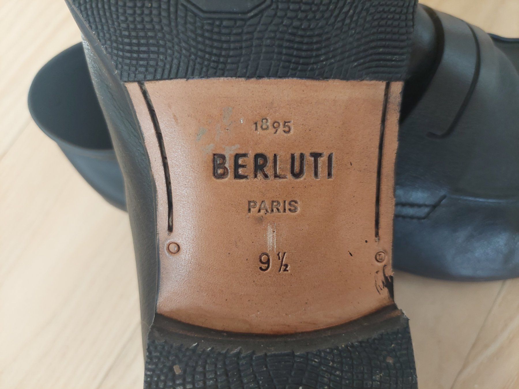 Berluti Scarpe da uomo: Berluti Lorenzo Kangaroo Leather Loafer – Nuovo (secondo la descrizione) da Grandvaux venduto da Larocheturpin 4