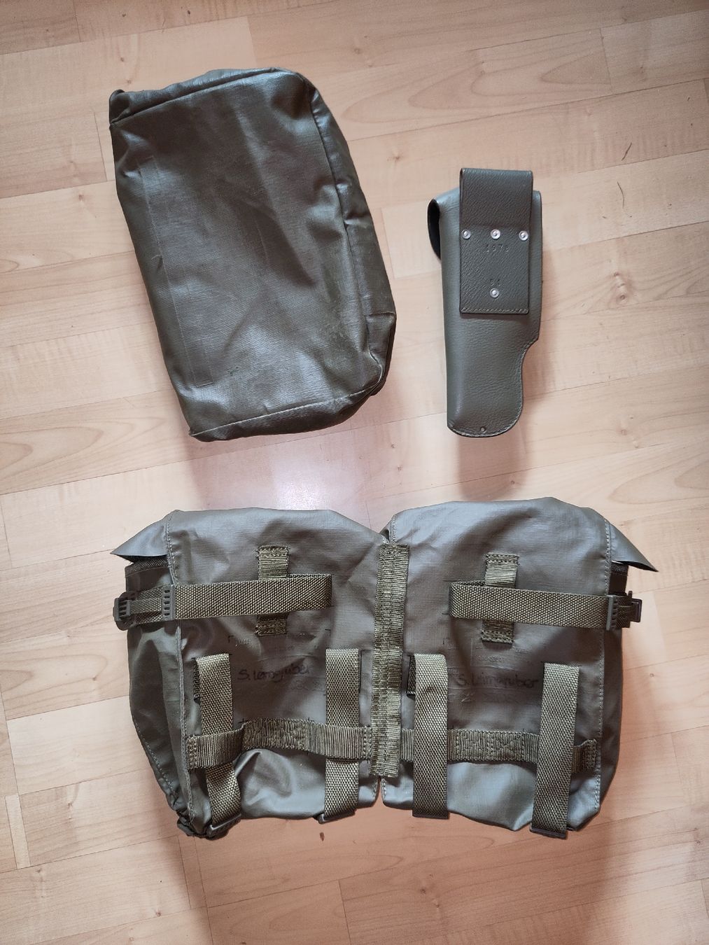 Schweizer Armee Borse: Schweizer Armee Material – Usato da Feldis/Veulden venduto da 94BAM 2