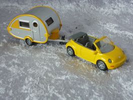 VW Beetle mit Tabbert Tab Siku