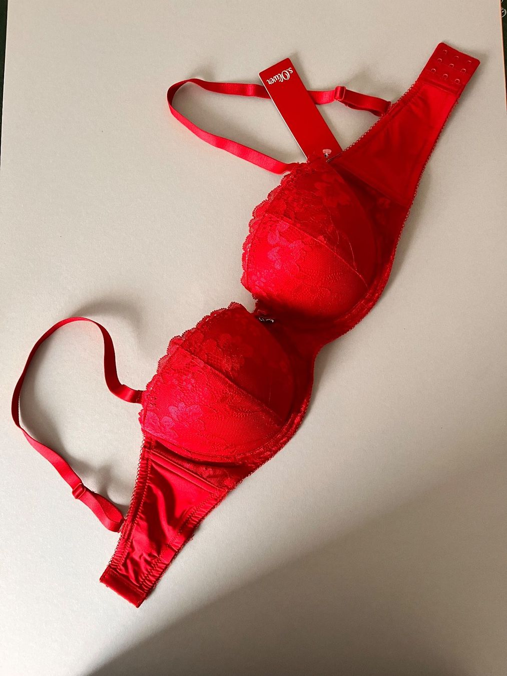 Altra biancheria intima: Bügel-BH, s.OLIVER, Grösse 70D, Farbe Rot – Nuovo e nell'imballaggio originale da Rudolfstetten venduto da gst_g7xl 7