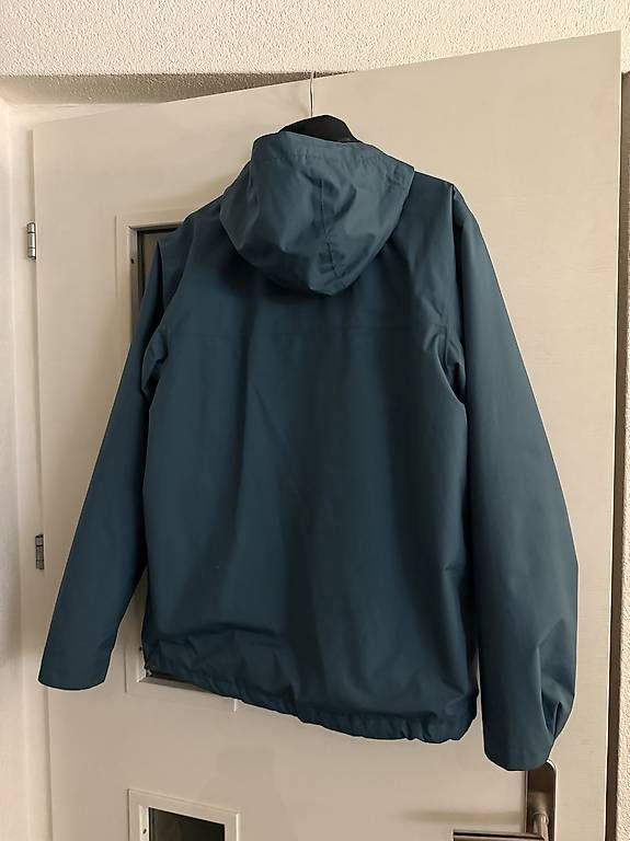Giacche: HELLY HANSEN / WINTERJACKE – Usato da Hermrigen venduto da Raggeli 1