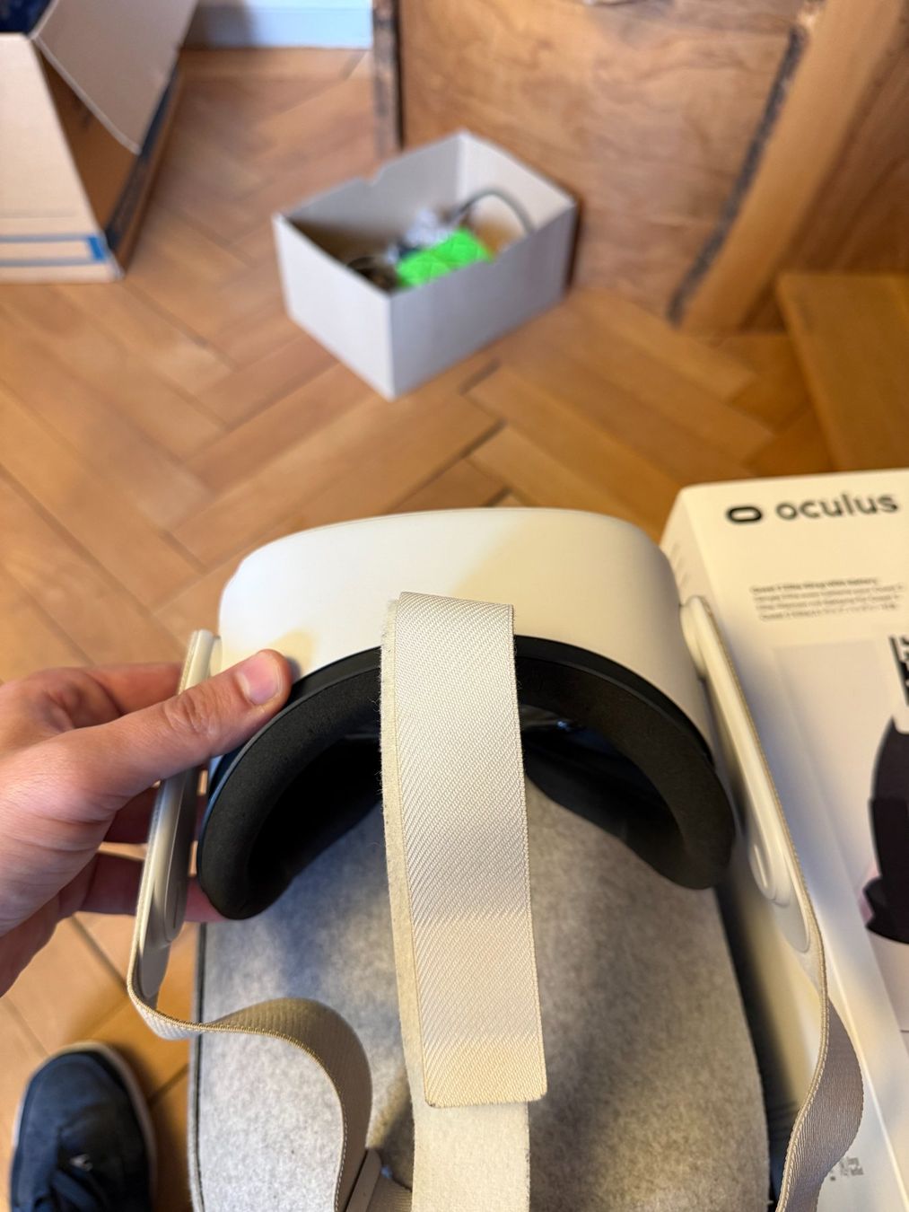Meta Casco VR: Meta Quest 2 mit Elite Strap Akku und Case – Usato da Zürich venduto da mat_jpl5 1