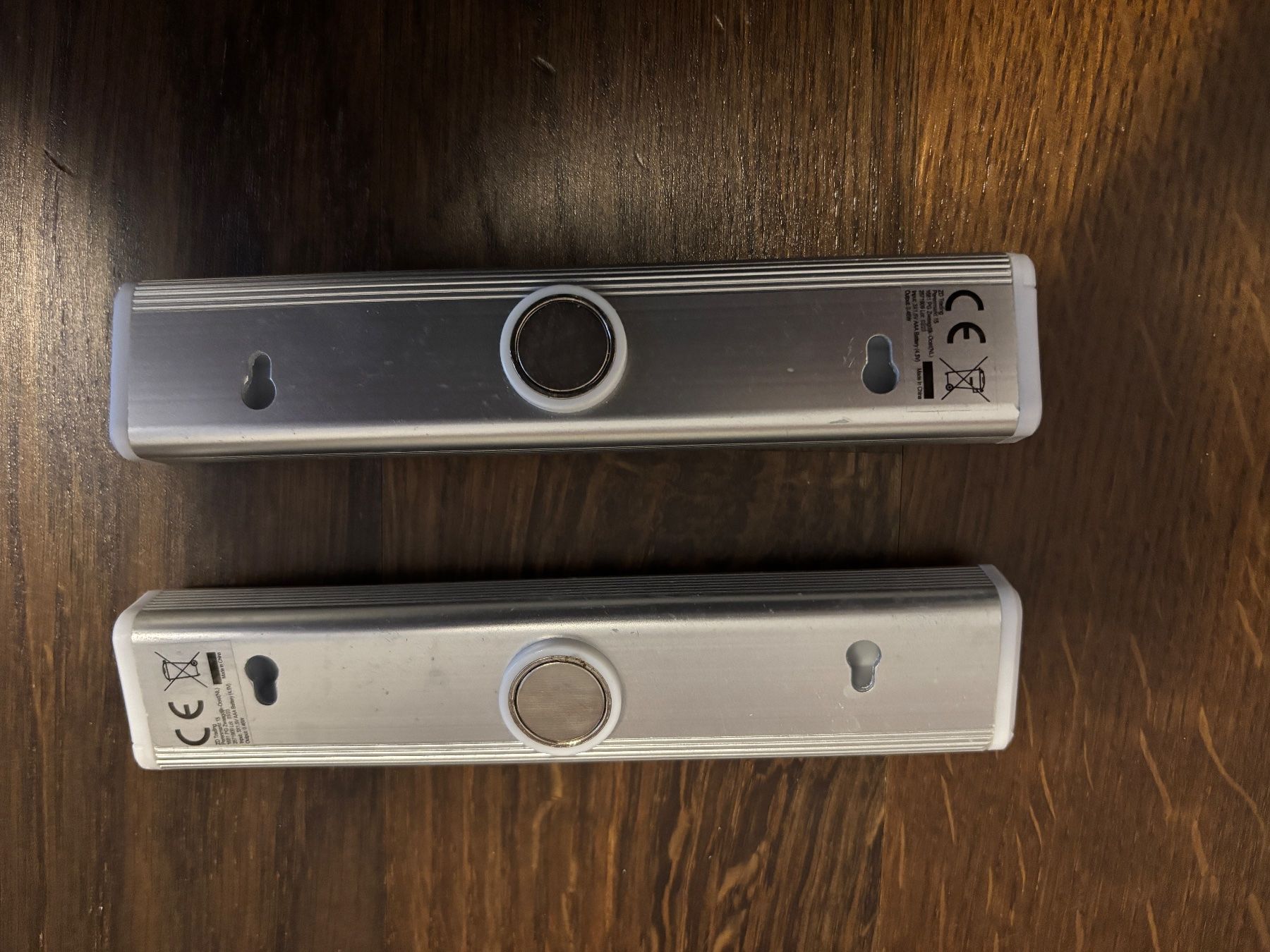Lampade: 2 LED Sensorleuchten – Usato da Seuzach venduto da SawyerKingwood 1
