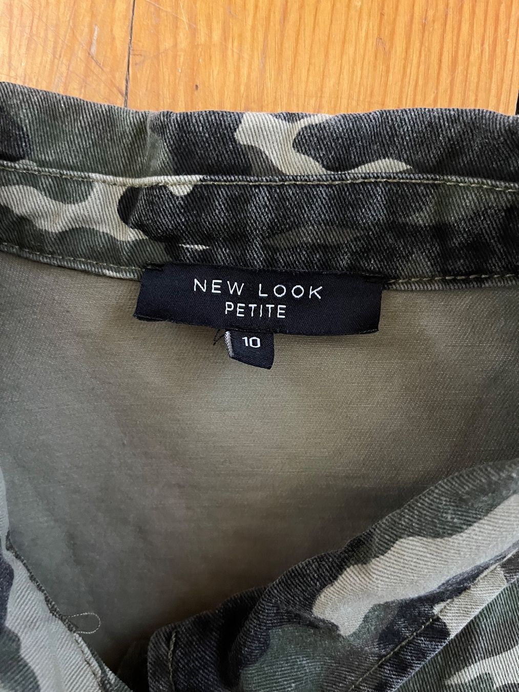 Jacken: Veste camouflage verte – Gebraucht aus Sion von edelweissse 2