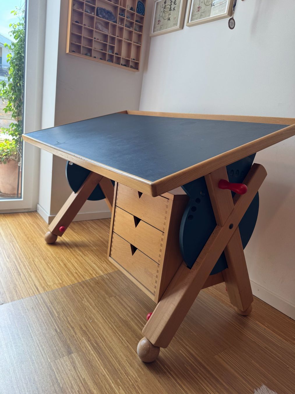Bureaux: Schreibtisch Kinderpult – D'occasion à Zürich par Abeggchr 1