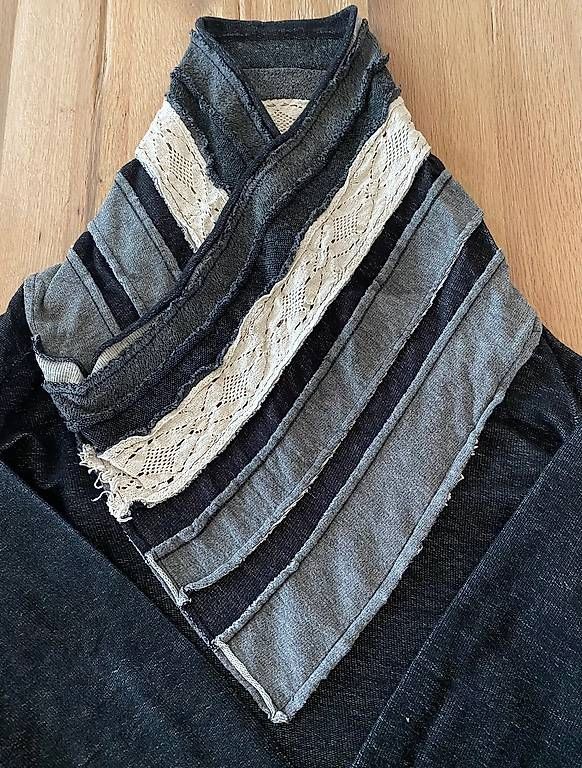 Desigual Maglioni & Felpe: Desigual Pullower schwarz/grau Gr. 38/40 – Usato da Thun venduto da urs_p58q 2