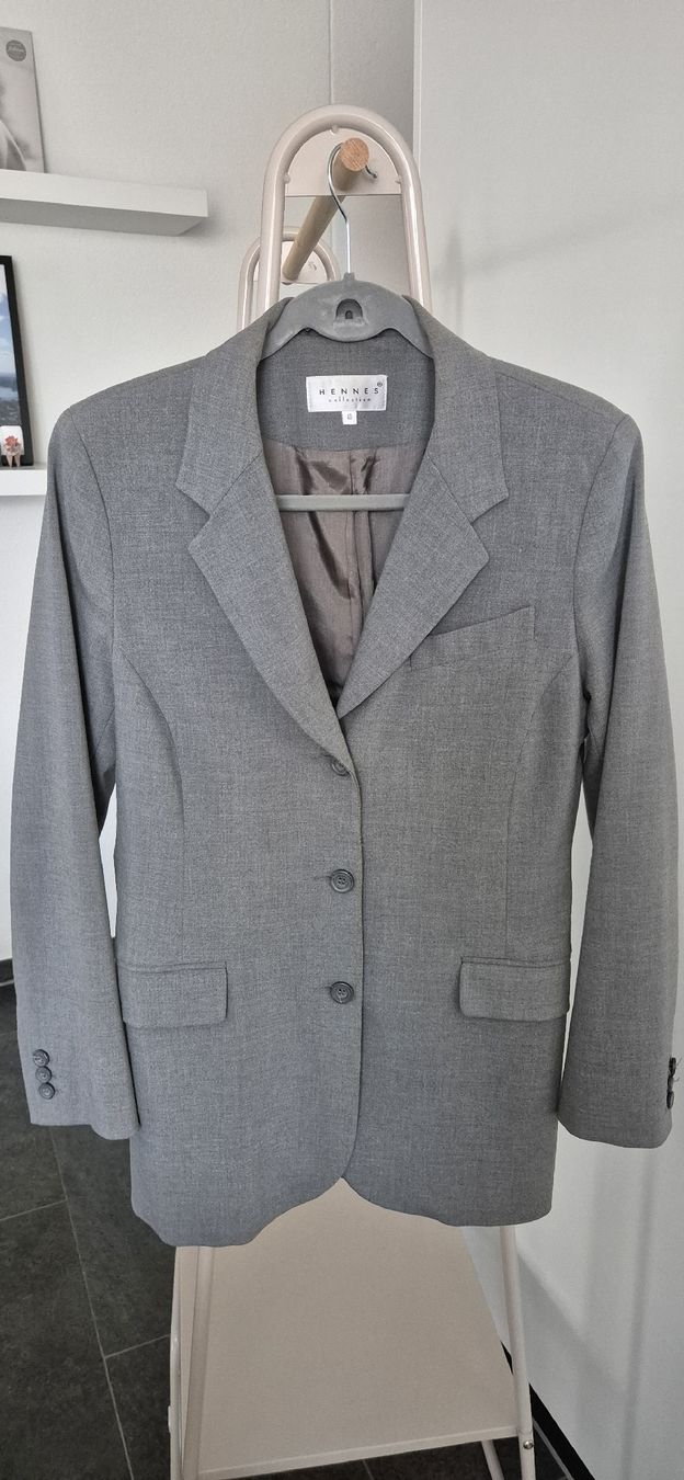 H&M Anzüge: Sakko Hennes Collection Grau Groesse 40 – Gebraucht aus Schwerzenbach von Jamacy
