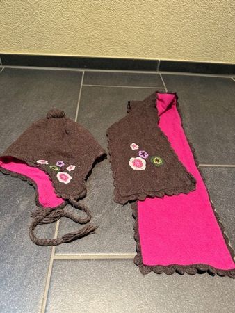 Mädchen Mütze und Schal