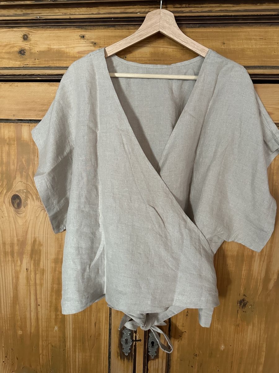 Top: JUNGLE FOLK Wraptop Greta M/L – Nuovo (secondo la descrizione) da Plasselb venduto da Sybo1 1