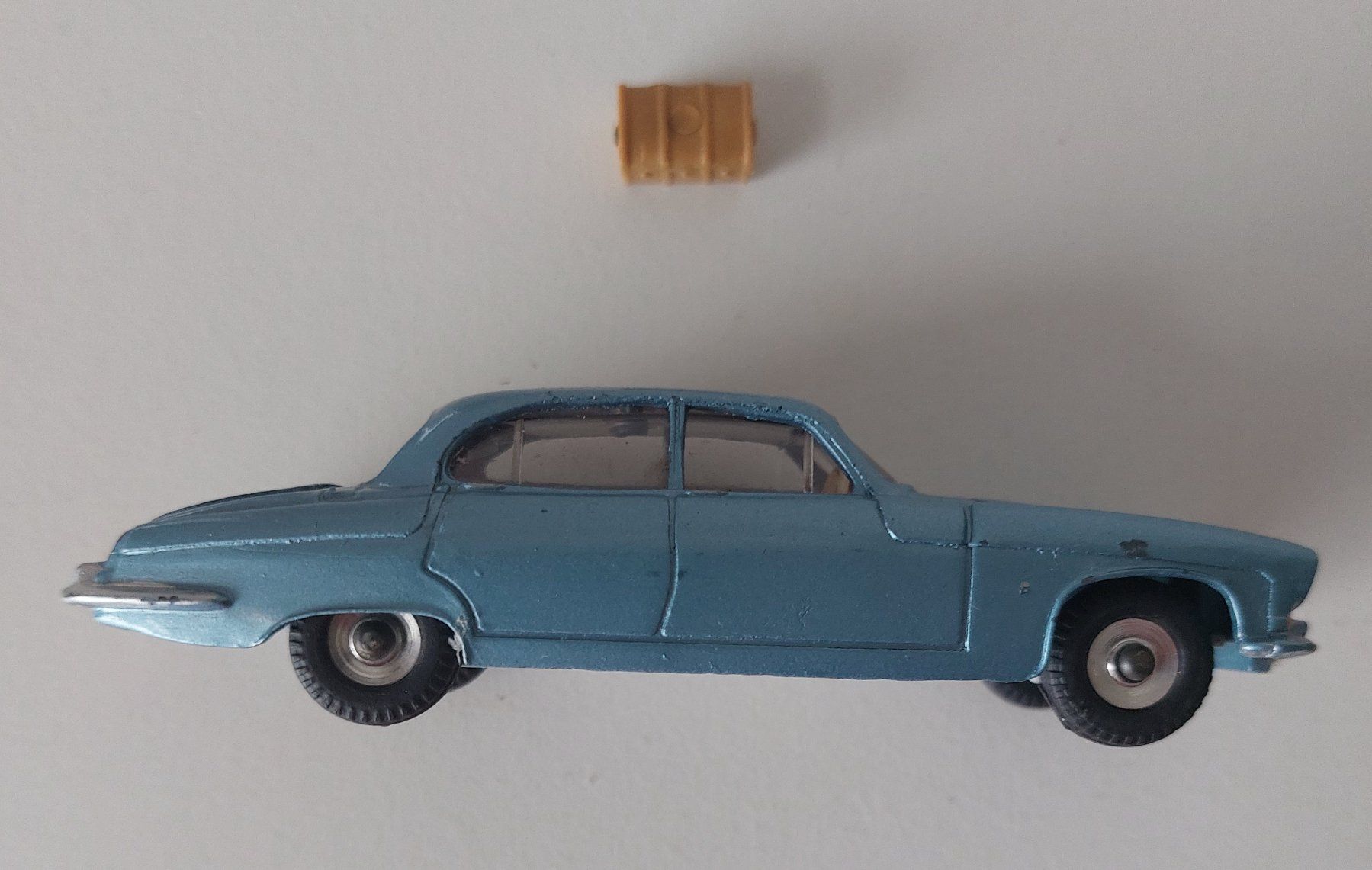Dinky Toys Voitures modèles: Dinky Toys 142 Jaguar Mark X – D'occasion à Schenkon par Elbarto007 5