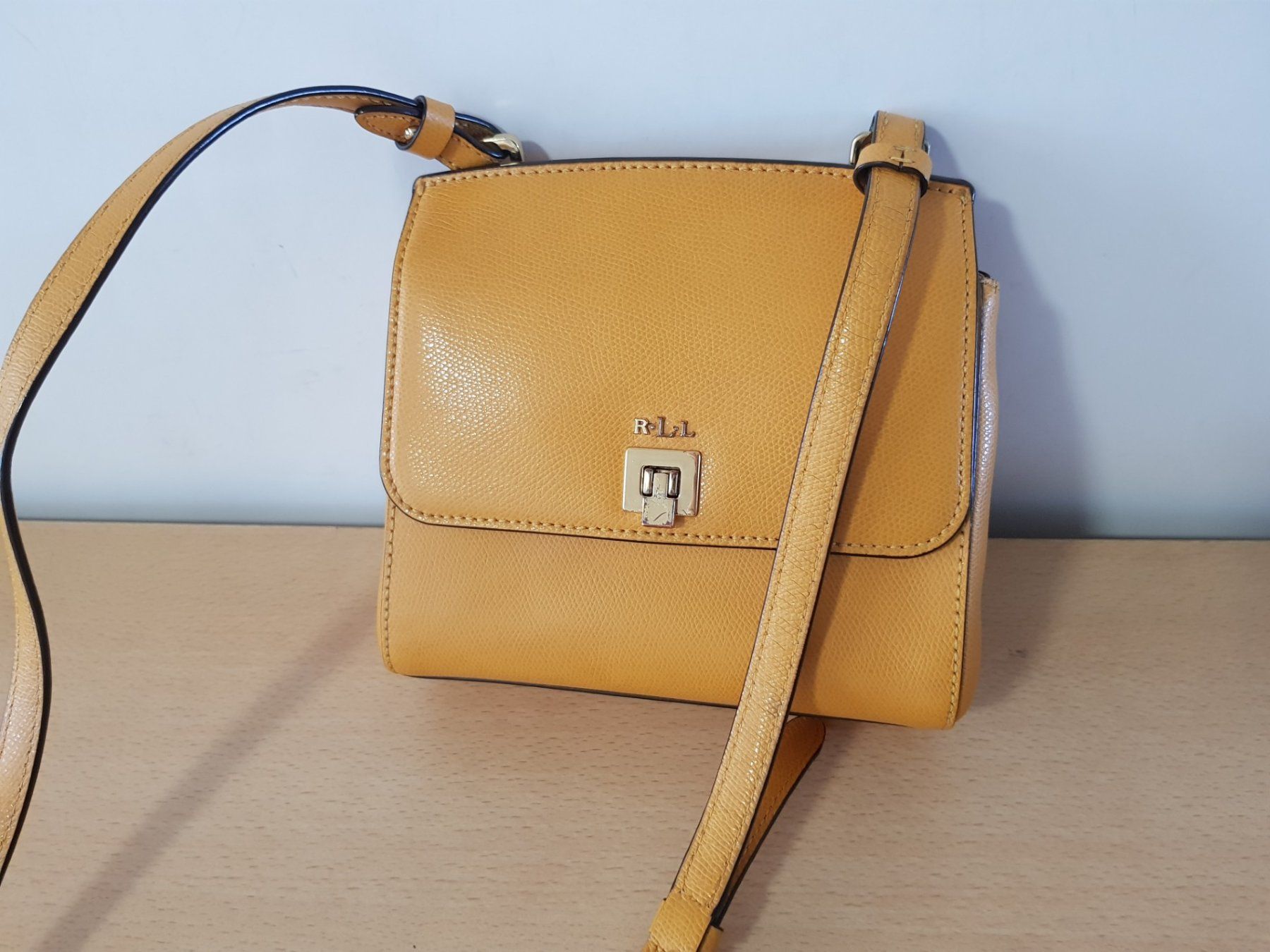 Ralph Lauren Sacs femmes: Ralph Lauren Umhängetasche – D'occasion à Basel par Birs868 1