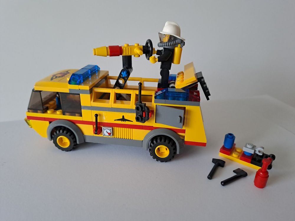 LEGO 7891 Flughafen Feuerwehr Airport Fire Truck vintage (Gebraucht) in ...