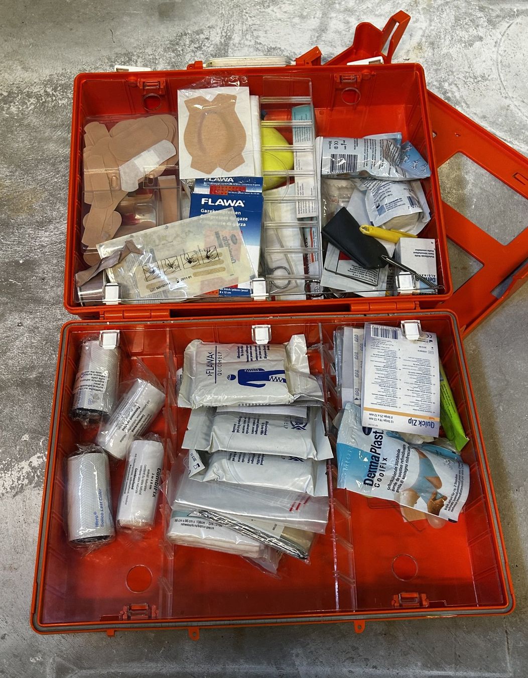 Kit di pronto soccorso: Erste Hilfe - Koffer – Usato da Felben-Wellhausen venduto da Maschinenfabrik_Fe 2