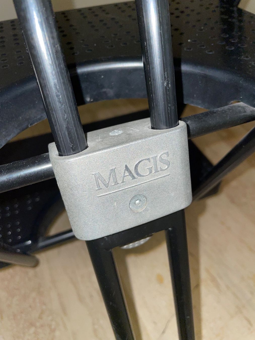 Scale: Magis Trittleiter Nuovastep Schwarz – Usato da Zürich venduto da pacta_sunt_servanda 2
