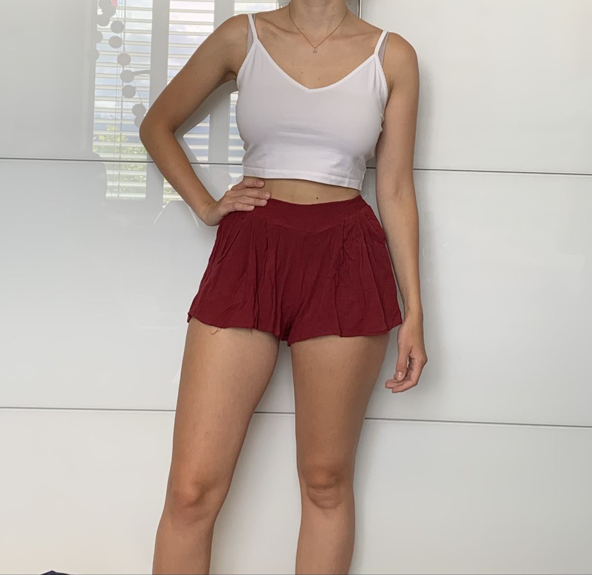 Pantaloni: Shorts Subdued Bordeaux Taille M  – Nuovo (secondo la descrizione) da Villars-sur-Glâne venduto da Oriane_