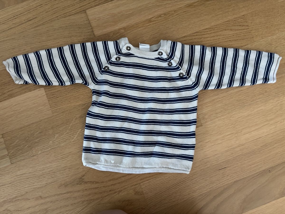 H&M Maglioni & Felpe: Kinder Pullover gestreift weiss blau Gr. 74 – Usato da Remetschwil venduto da est_zk69