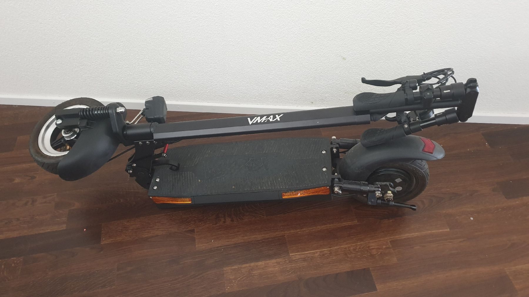 Scooter: VMAX R25 – Excellent Condition - Black! – Nuovo (secondo la descrizione) da Gümligen venduto da tha_ydn6 2