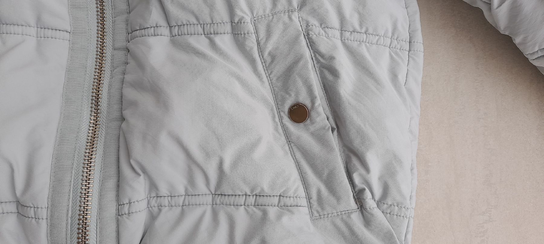Only Jacken: Veste chaude Winter Jacke von ONLY,  Grösse M – Gebraucht aus ERLINSBACH von doudouce 1