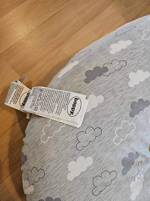Coussins: Stillkissen von Boppy – D'occasion à Elfingen par WhyWHY 1