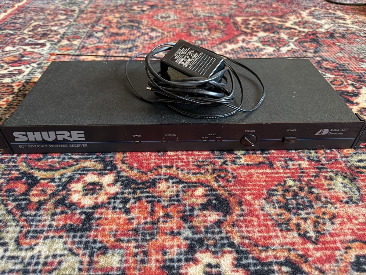 Strumenti musicali: Shure Wireless Guitar System - Vintage Audio Gear – Usato da Bussigny venduto da MusicMan89